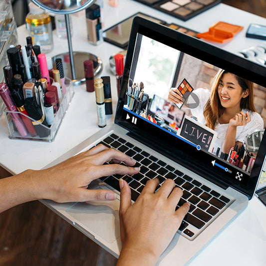 Chic Studios Online: Virtual Makeup Lessons